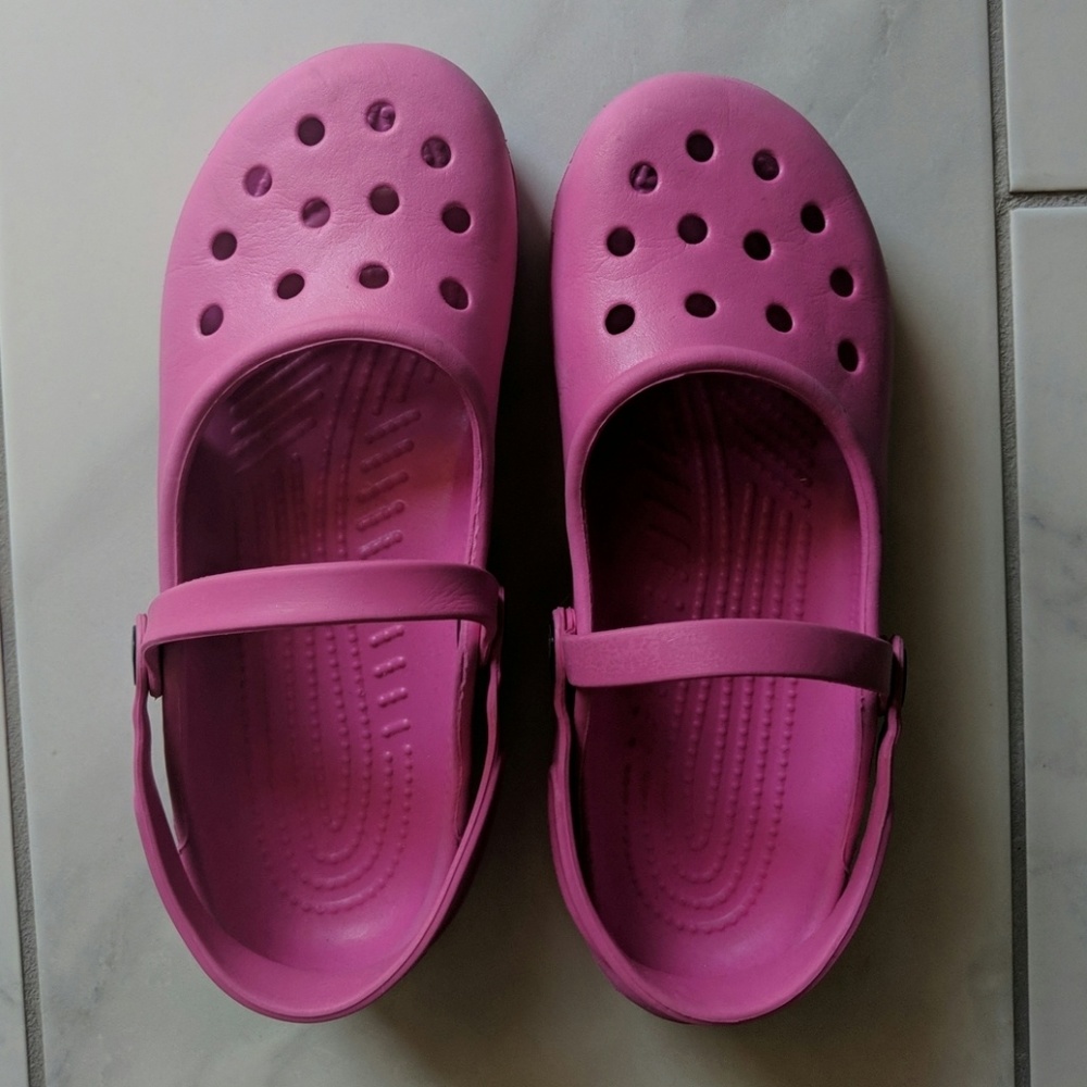 Pink Crocs woman's size 8